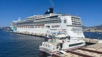 Bodrum'a "Norwegian Jade" kruvaziyeri ile 2 bin 721 turist geldi