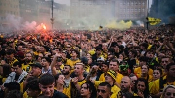 Borussia Dortmund taraftarları, silah üreticisi şirketle anlaşmayı protesto edecek