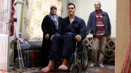 Boyu sürekli uzayan Suriyeli genç "yatağa düştü"