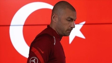 Burak Yılmaz milli takım kampından ayrıldı