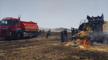 Burdur'da çıkan yangında balya makinesi ile 9 yaklaşık dekarlık arazi zarar gördü