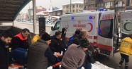 Bursa'da buzda düşen genç kız hastanelik oldu