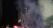 Bursa'da Suriyeli aileye şok! 4 katlı binada korkutan yangın