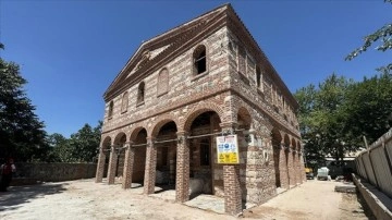 Bursa'da bir bölümü yıkılan tarihi cami restorasyonla ayağa kaldırılıyor