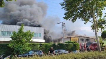 Bursa'da sandalye fabrikasında çıkan yangın kontrol altına alındı