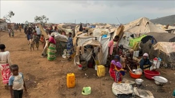 Burundili selzedeler yerleştirildikleri kampta zorlu şartlarda hayata tutunuyor