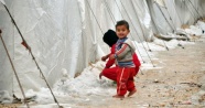 Çadır kentin çocuklarının kar sevinci