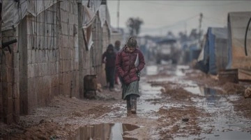 Çadırlarda yaşayan Suriyelilerin kışla çetin sınavı sürüyor