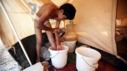Calais'deki sığınmacılara su ve duş imkanı
