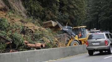 California'da fırtına nedeniyle 14 kişi hayatını kaybetti