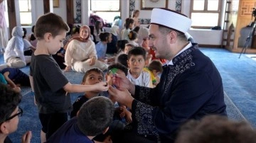 Camide Kur'an eğitimiyle bilim ve sanatı buluşturan dersler merakı artırdı