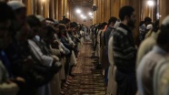 Cammu Keşmir'in en büyük camisinde 4,5 ay sonra ilk namaz