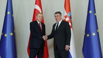 CANLI- Cumhurbaşkanı Erdoğan: Türkiye, Balkanlar'da yaşanan tüm gelişmeleri yakından izlemekted