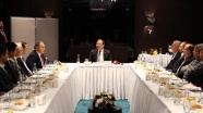 Çavuşoğlu, Moldova'da Türk iş adamlarıyla biraraya geldi
