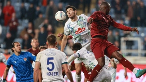 Çaykur Rizespor, deplasmanda Atakaş Hatayspor'u mağlup etti