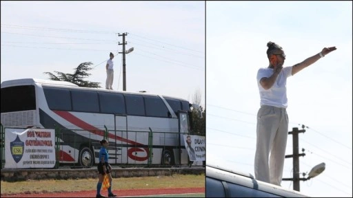 Cezalı kadın antrenör, takımını otobüsün üzerinden yönetti