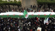 Cezayir&#039;de köklü değişim talebiyle yeniden başlayan gösteriler 4. cuma gününde devam ediyor