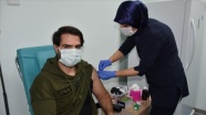 Çin&#039;den getirilen Kovid-19 aşıları Malatya&#039;da gönüllülere uygulanmaya devam ediyor