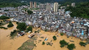 Çin'in güneyinde şiddetli yağışın yol açtığı heyelanlarda 9 kişi öldü