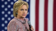 Clinton e-postalarla ilgili FBI'a 'meydan okudu'