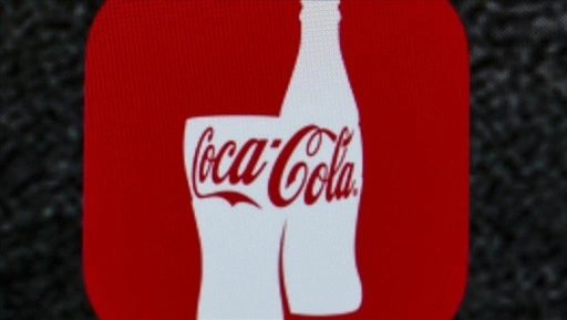 Coca Cola, Trump'ın tarife artırımının ardından plastik kullanımını yaygınlaştırabileceğini duy