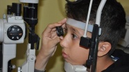 'Çocukların kitap fobisi ve baş ağrısı, 'astigmat' belirtisi olabilir'