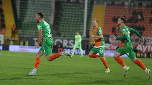 Corendon Alanyaspor, evinde ağırladığı Gaziantep FK'yi yendi