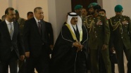 Cumhurbaşkanı Erdoğan Bahreyn'de resmi törenle karşılandı