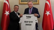 Cumhurbaşkanı Erdoğan, Beşiktaş Kulübü Başkanı Çebi&#039;yi kabul etti