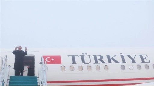 Cumhurbaşkanı Erdoğan, D-8 Zirvesi'ne katılmak üzere Mısır'da