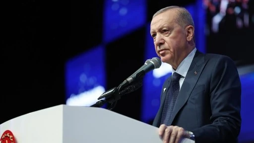 Cumhurbaşkanı Erdoğan: Deprem bölgesinde evine girmeyen tek bir vatandaşımızı dahi bırakmayacağız