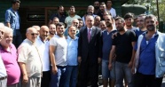 Cumhurbaşkanı Erdoğan dolmuş durağını ziyaret etti