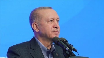 Cumhurbaşkanı Erdoğan: Hiçbir engel tanımadan Türkiye'yi büyütmeye ve güçlendirmeye devam ediyoruz