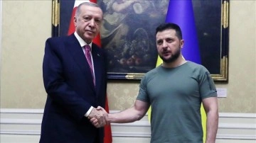 Cumhurbaşkanı Erdoğan ile Zelenskiy tahıl koridoruna ilişkin gelişmeleri görüştü