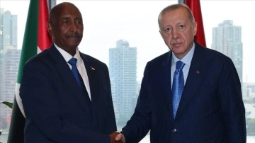 Cumhurbaşkanı Erdoğan, Sudan Egemenlik Konseyi Başkanı el-Burhan'ı kabul etti