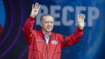 Cumhurbaşkanı Erdoğan: Yunanistan'a tek cümlemiz var, İzmir'i unutma!