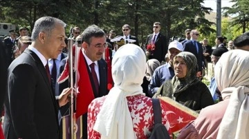 Cumhurbaşkanı Yardımcısı Yılmaz ve Bakan Yerlikaya, 15 Temmuz Şehitliği'ndeki anma törenine kat