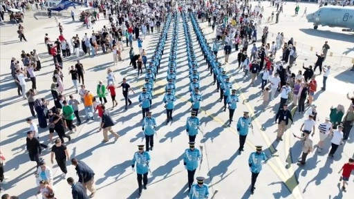 Cumhurbaşkanlığı Muhafız Alayı Tüfekli Gösteri Bölüğü, TEKNOFEST'te gösteri yaptı