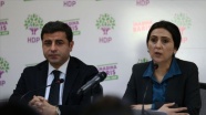 Demirtaş ve Yüksekdağ&#039;a tutuklama