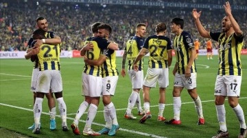 Derbide gülen taraf Fenerbahçe