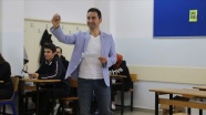 'Dersimiz matematik öğretmenimiz Türkçe'
