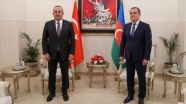 Dışişleri Bakanı Çavuşoğlu, Pakistan'da Azerbaycanlı mevkidaşı Bayramov'la görüştü