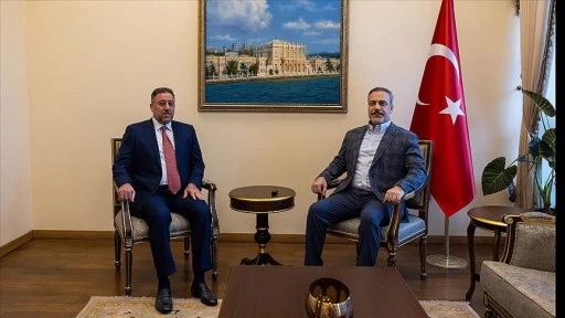 Dışişleri Bakanı Fidan, Irak Egemenlik İttifakı Lideri Hançer ile görüştü