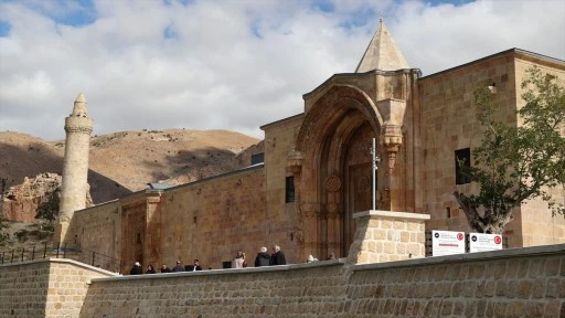 Divriği Ulu Camii ve Darüşşifası, restorasyonun ardından yaklaşık 40 bin kişiyi ağırladı