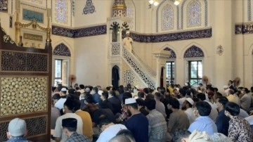 Diyanet İşleri Başkanı Erbaş, Japonya'da cuma hutbesi irad etti