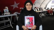Diyarbakır annesi Esmer Koç: Kızım gel teslim ol, o zalimlerin elinden kaç
