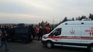 Diyarbakır'daki terör saldırısında yaralanan polis şehit oldu