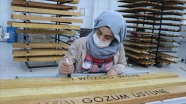 Diyarbakırlı öğrenciler, yurdun dört bir yanındaki okullar için masa, sıra ve dolap üretiyor