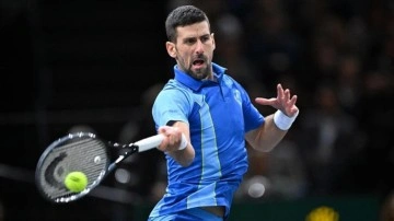 Djokovic, sezonu zirvede tamamlamayı garantiledi