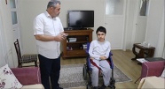 DMD hastası Muhammet tekerlekli sandalyeye bağımlı yaşıyor